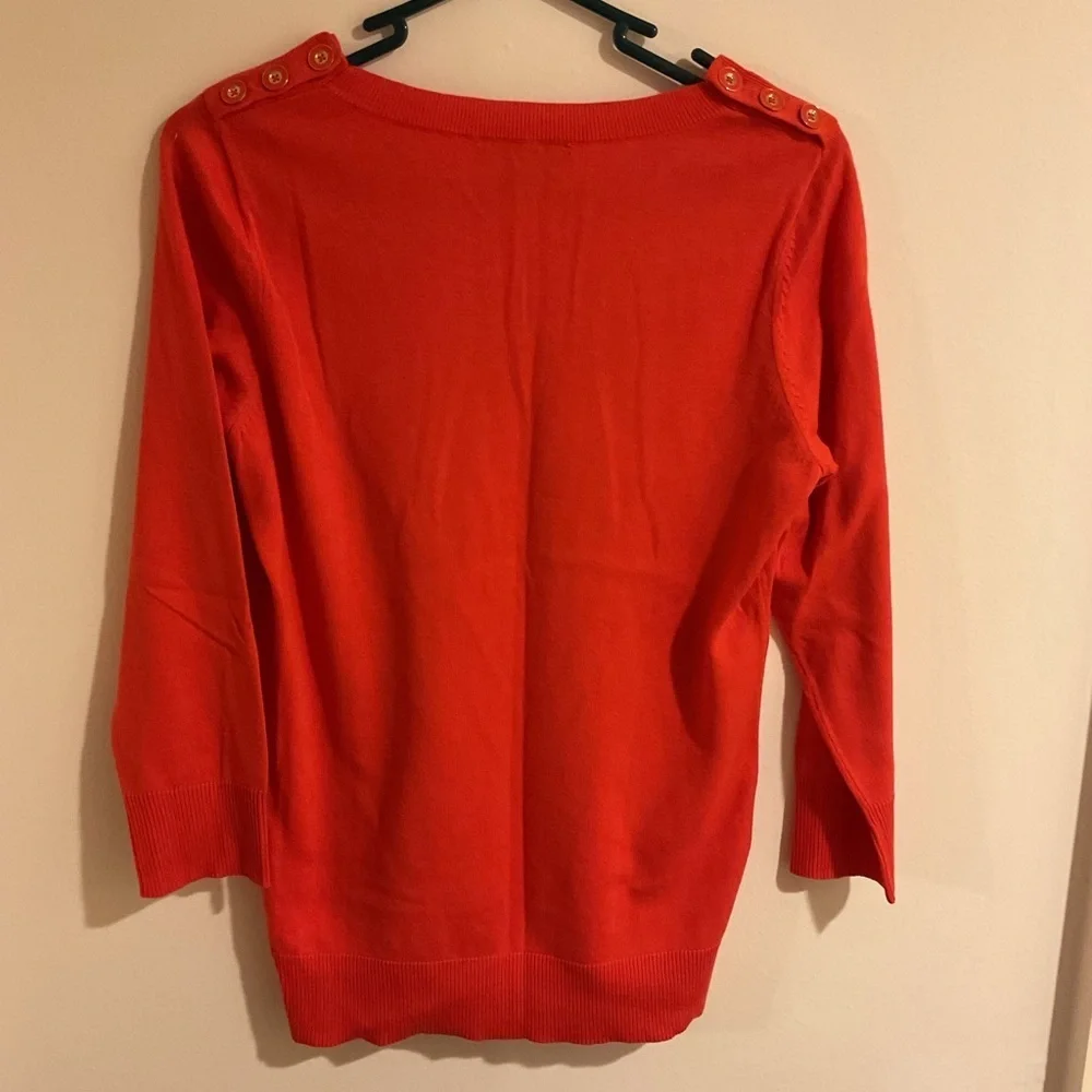 Banana Republic buttons scoop